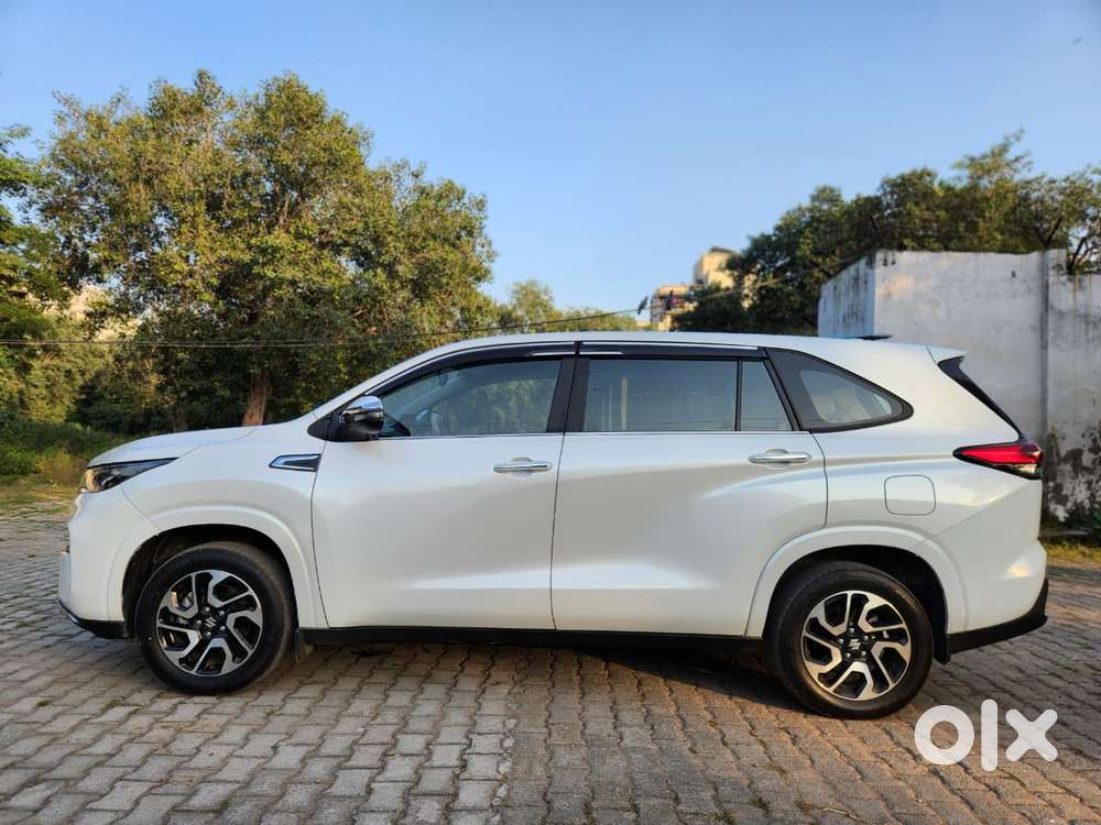 Maruti Suzuki Invicto Zeta Plus 7str, 2024, Petrol