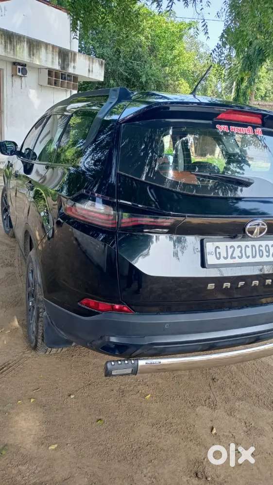 Tata Safari Dark Edition 2022