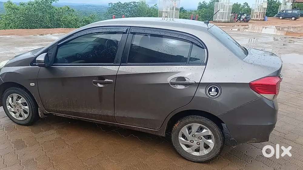 Amaze-dsl-2015, 27+mileage Mint Condition