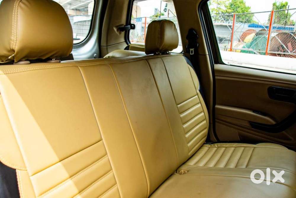 Mahindra Tuv 300 T6 Plus, 2020, Petrol