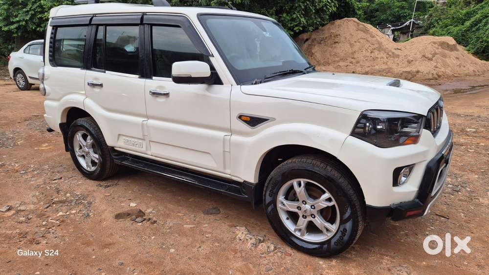 Mahindra Scorpio S10 7 Seater, 2015, Diesel