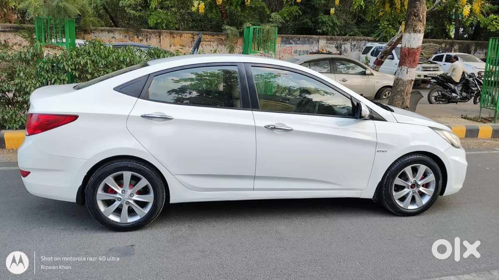 Hyundai Verna Fluidic 1.6 Vtvt Sx, 2011, Petrol