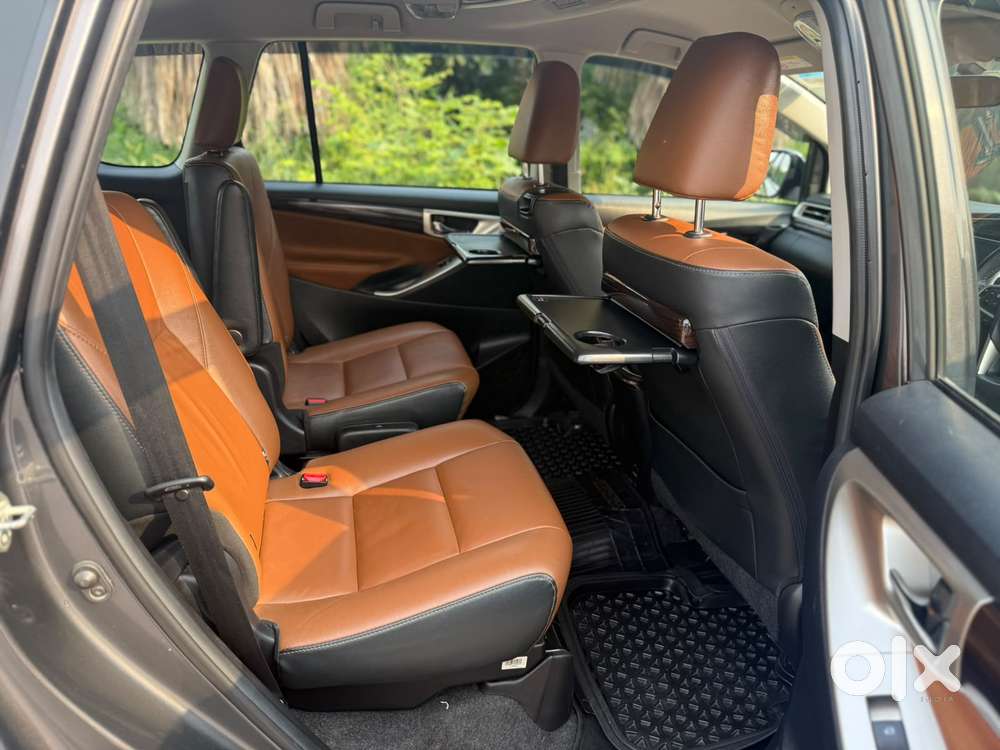 Toyota Innova Crysta, 2022, Petrol