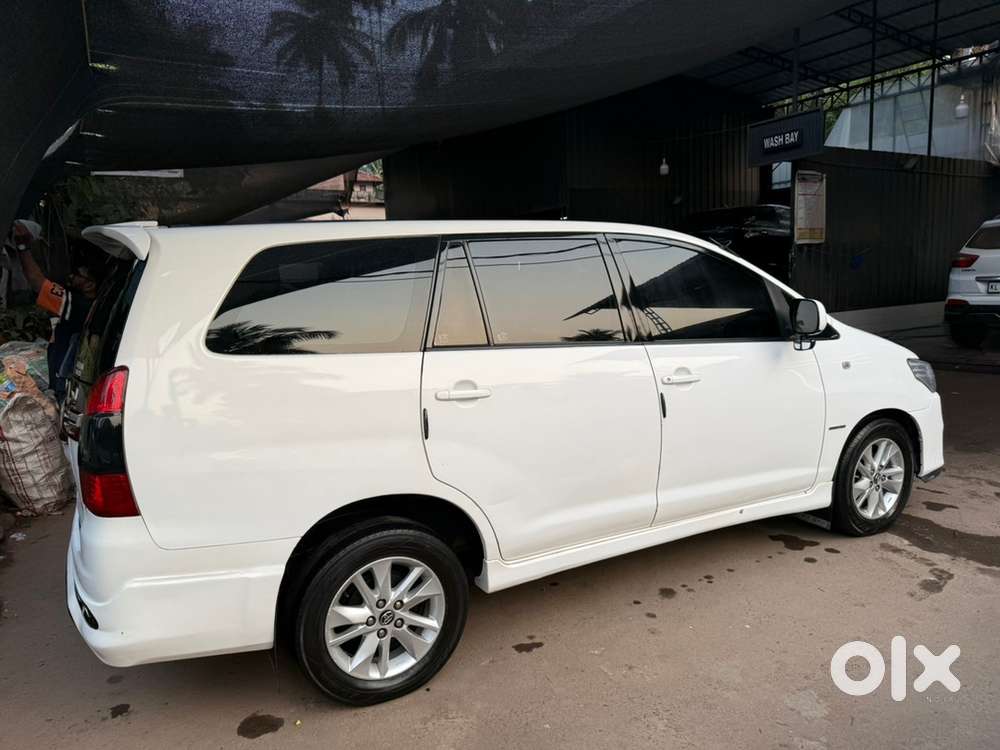 Toyota Innova 2012 Diesel Well Maintained