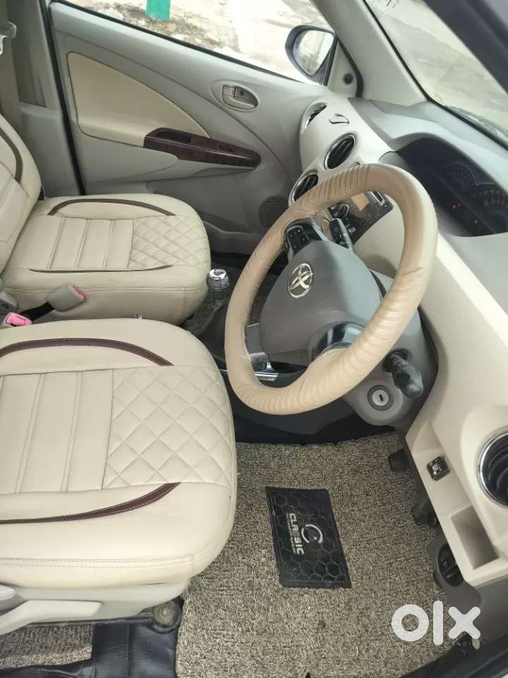 Toyota Etios 1.5 V, 2012, Petrol