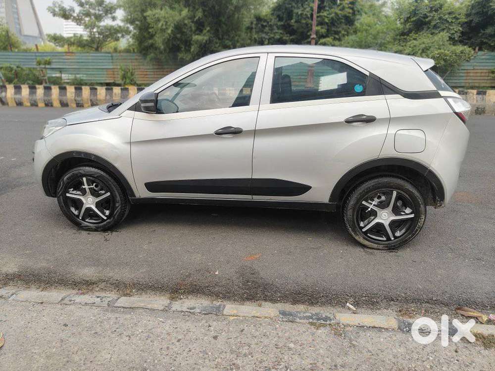 Tata Nexon 1.2 Revotron Xm (s), 2017, Diesel