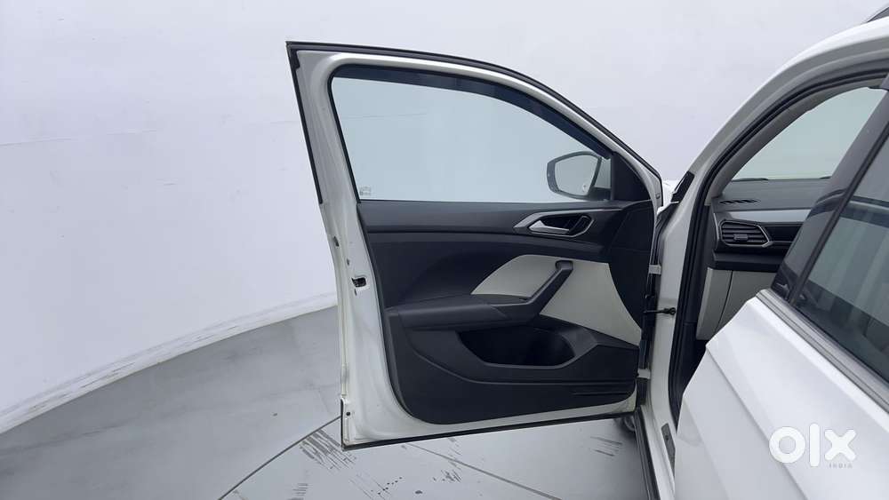 Volkswagen Taigun Topline 1.0 Tsi At (electric Seats), 2021, Petrol