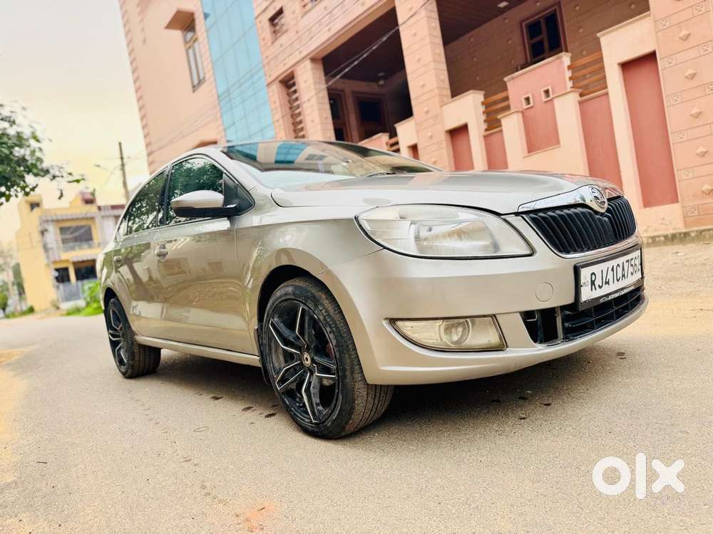 Skoda Rapid [2016-2018] 1.6 Mpi Style Plus Black Package, 2017, Petr..