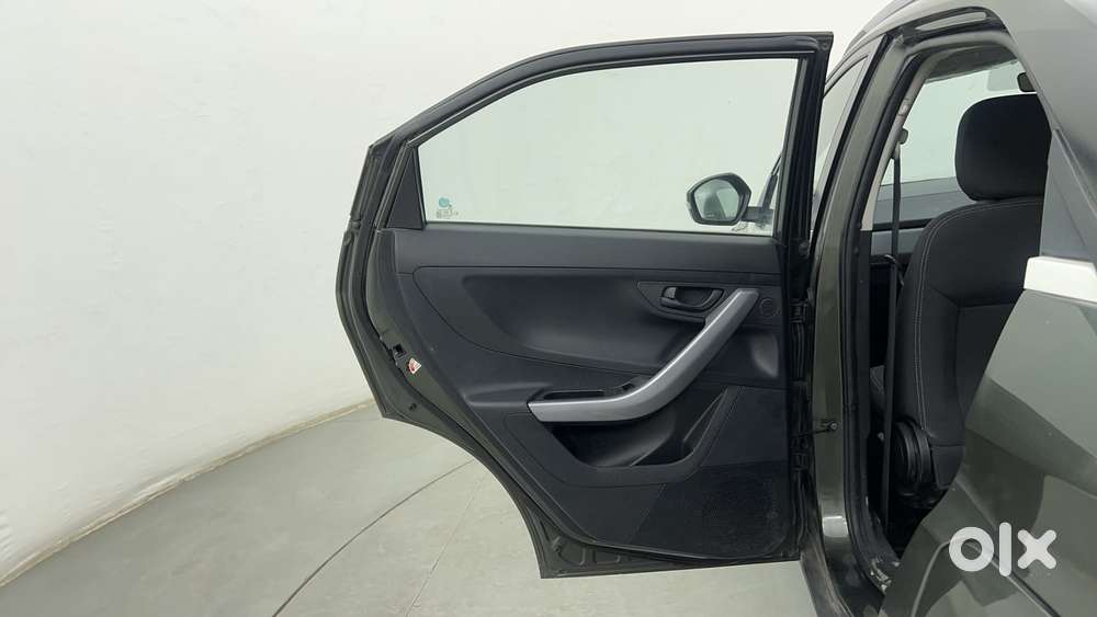 Tata Nexon 1.2 Revotron Xm, 2023, Petrol