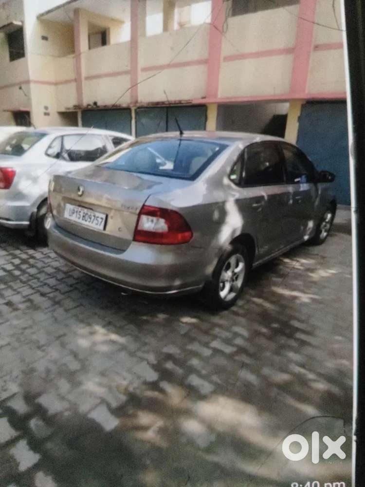 केवल वास्तविक खरीदारी संपर्क करेंएक्सीलेंट एयकंडीशन 50% टायर नई बैटरी