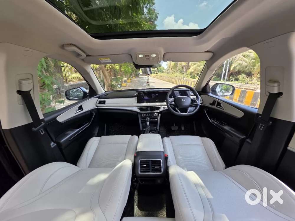 Mahindra Xuv700 2.2 Ax 7 Diesel At Str Awd, 2022, Diesel