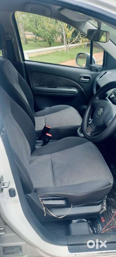 Maruti Suzuki Ritz Vxi, 2013, Petrol