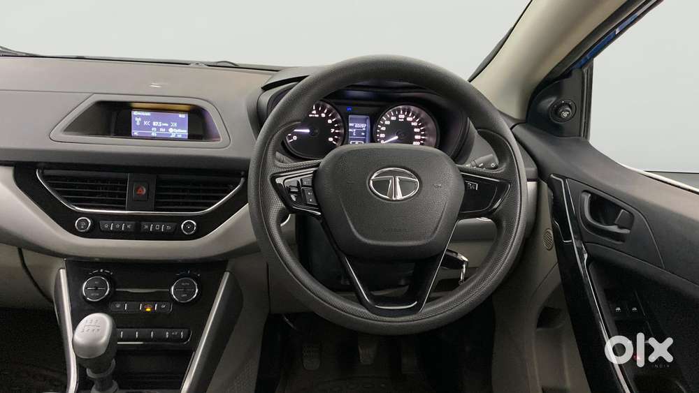Tata Nexon 1.2 Revotron Xt, 2018, Petrol