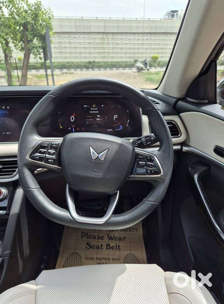 Mahindra Xuv700 2.2 Ax 7 Diesel At Str, 2024, Diesel