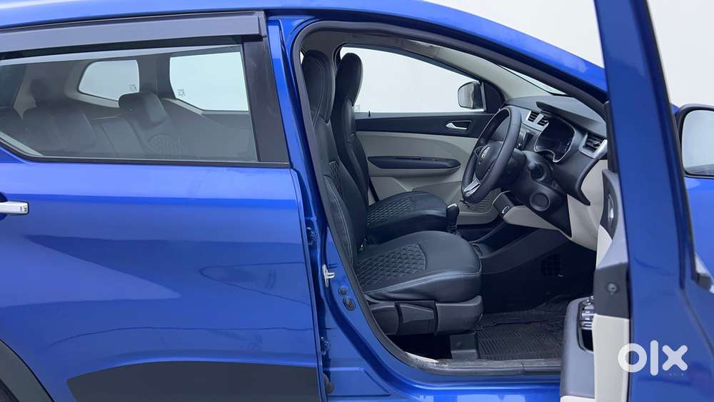 Renault Triber Rxz Easy-r Amt, 2023, Petrol