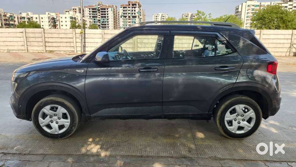 Hyundai Venue 1.2 S (o), 2021, Petrol