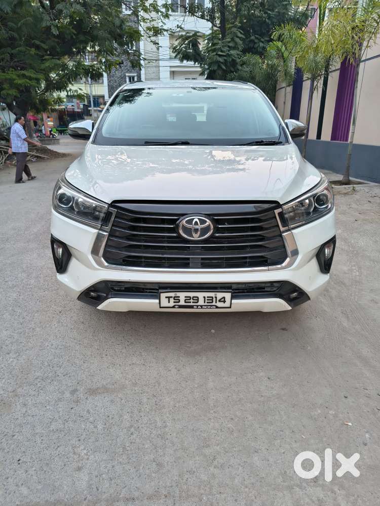 Toyota Innova Crysta 2.4 V 8 Str, 2021, Diesel