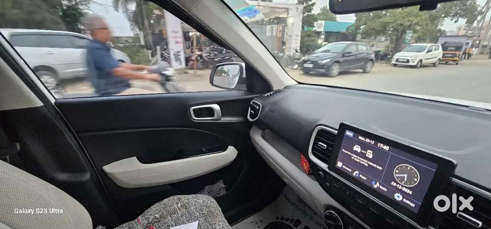 Venue Cng+ Petrol