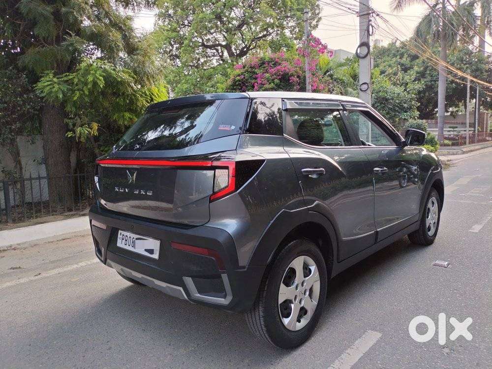 Mahindra Xuv 3xo Mx3, 2025, Petrol