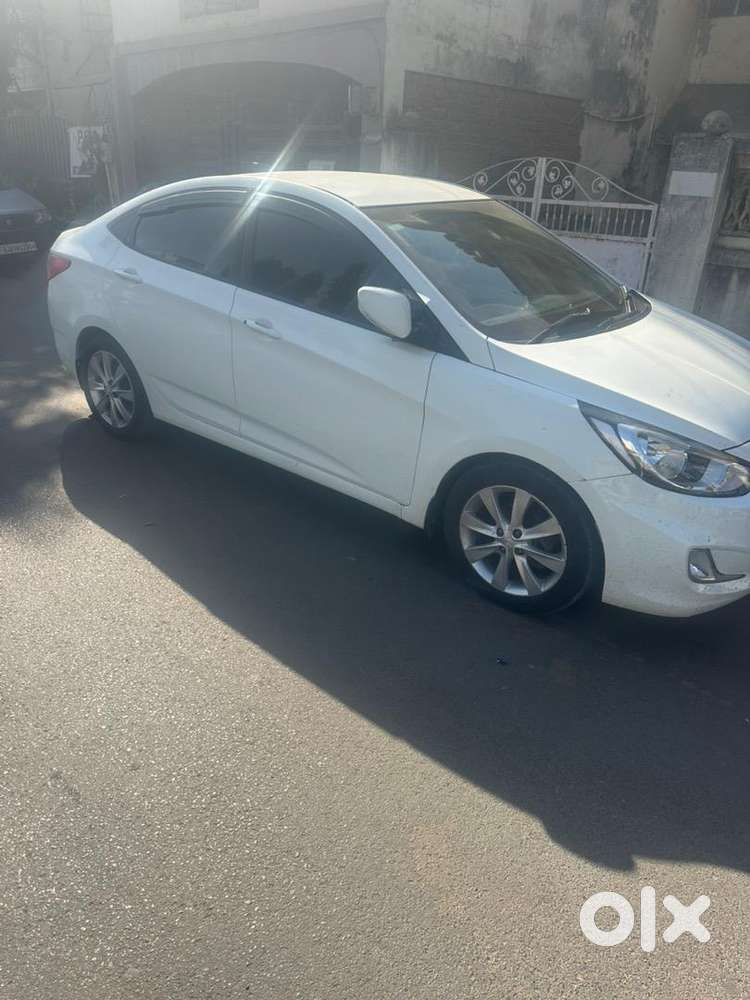 Hyundai Verna 2011 Petrol Well Maintained