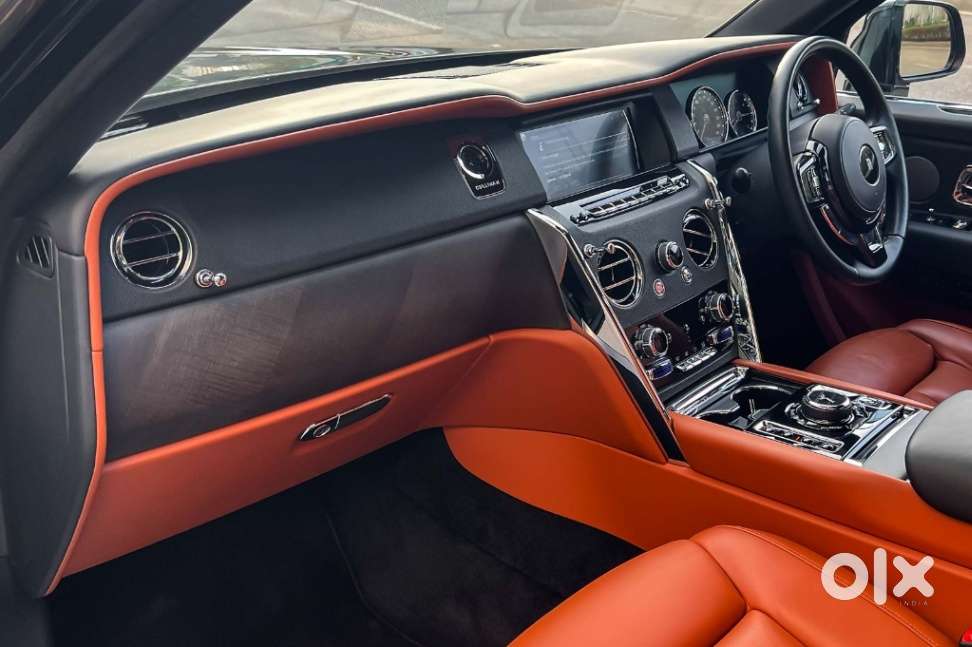 Rolls-royce Cullinan V12, 2022, Petrol