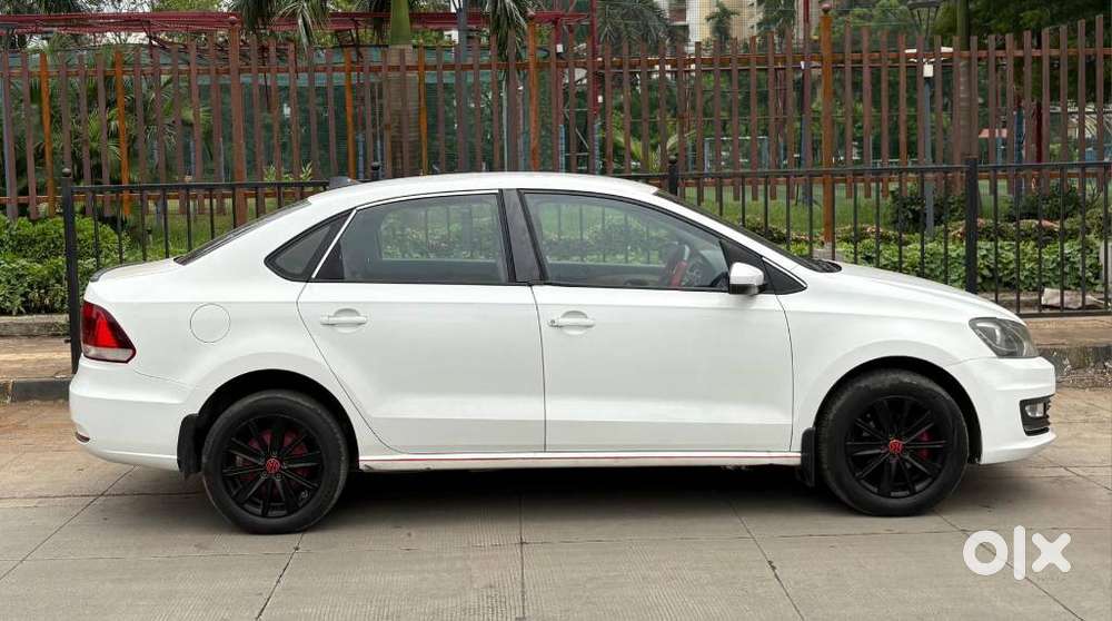 Volkswagen Vento 1.2 Tsi Highline Plus At, 2015, Petrol