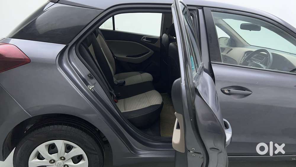 Hyundai Elite I20 1.2magna Executive At, 2018, Petrol