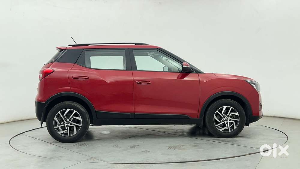 Mahindra Xuv300 1.2 W8 (o) Amt Petrol, 2022, Petrol