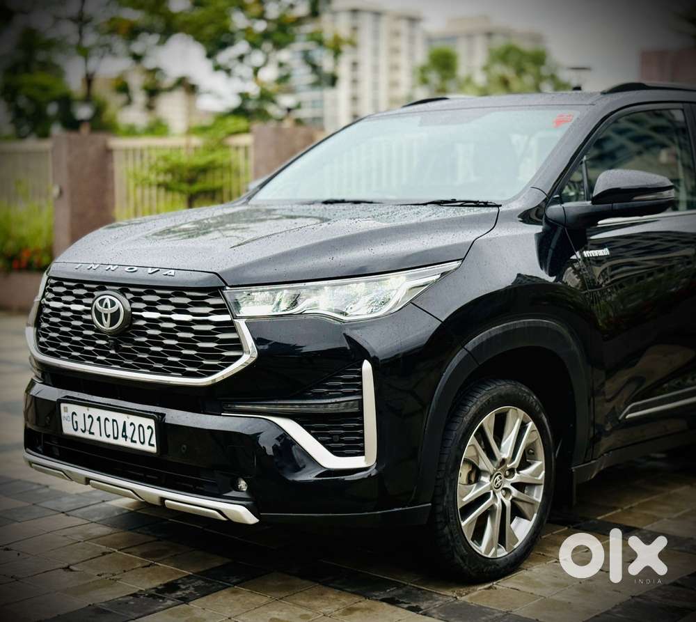 Toyota Innova Hycross 2.0 Zx Hybrid 7 Str, 2023, Petrol