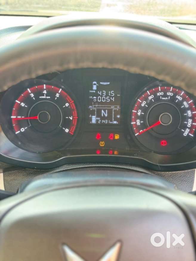 Mahindra Xuv300 W6, 2023, Petrol