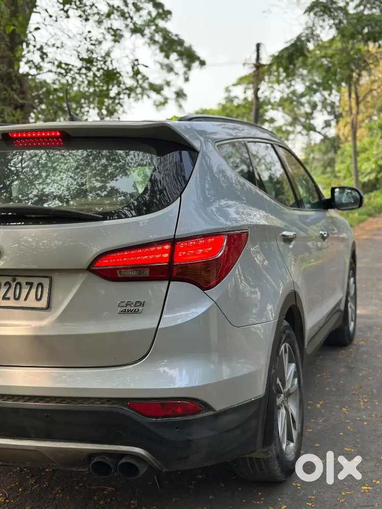 Hyundai Santa Fe 2014 Diesel 93000 Km Driven