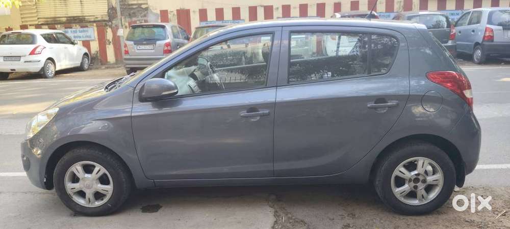 Hyundai I20 2010-2012 1.2 Sportz, 2011, Petrol