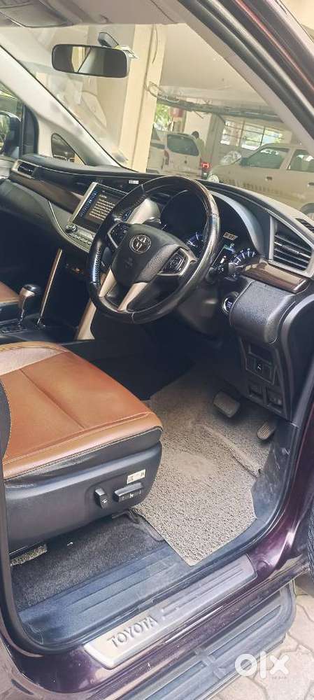 Toyota Innova Crysta 2.8z Automatic, 2019, Diesel