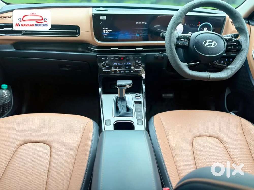 Hyundai Alcazar, 2025, Petrol