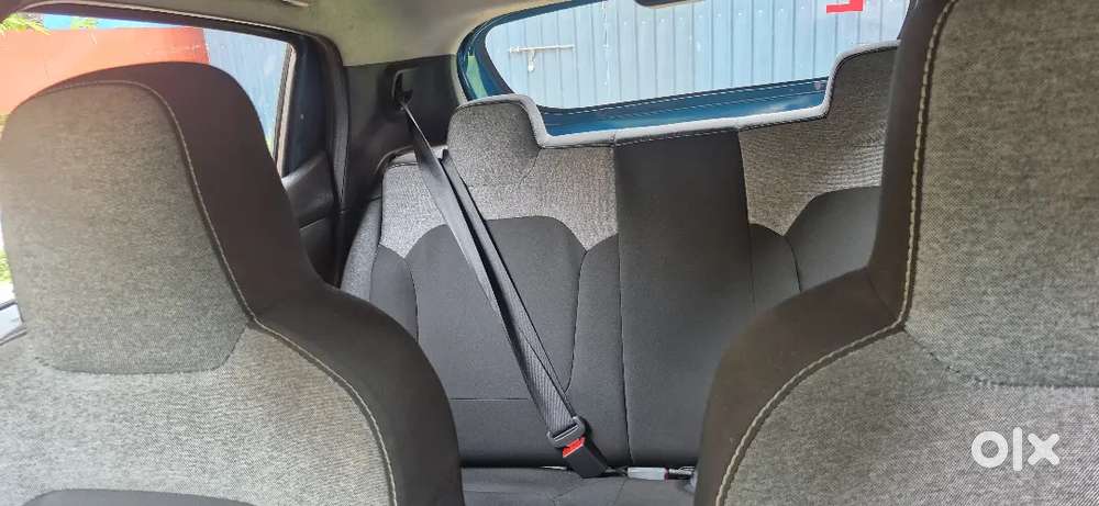 Renault 2025 Kwid Rxl(o)amt 1l  Sce