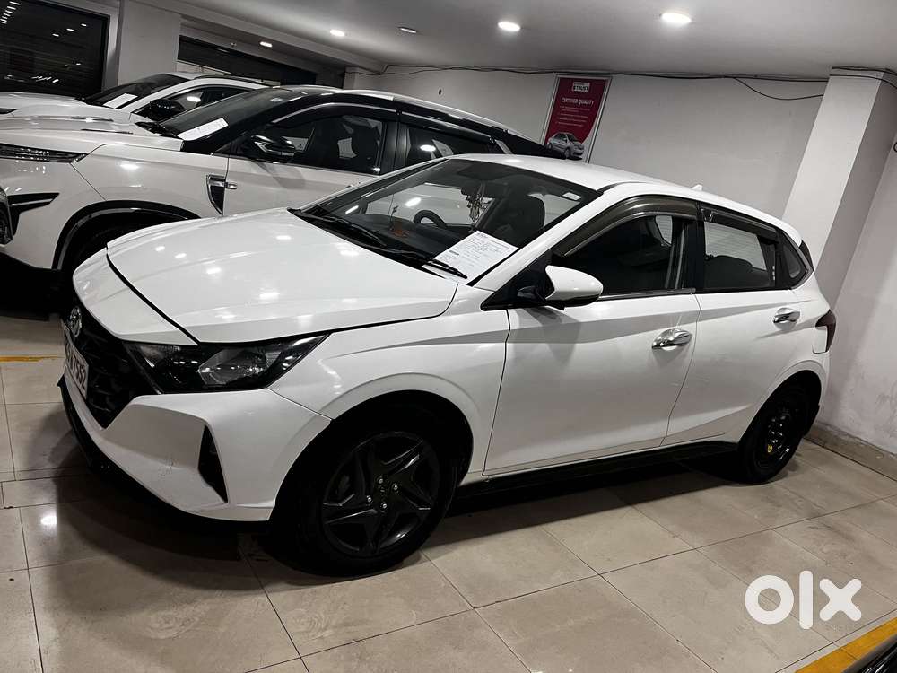 Hyundai I20 Sportz Petrol, 2023, Petrol