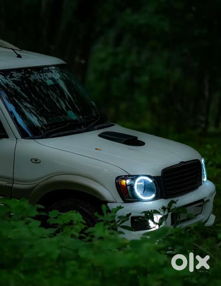 Mahindra Scorpio  2005