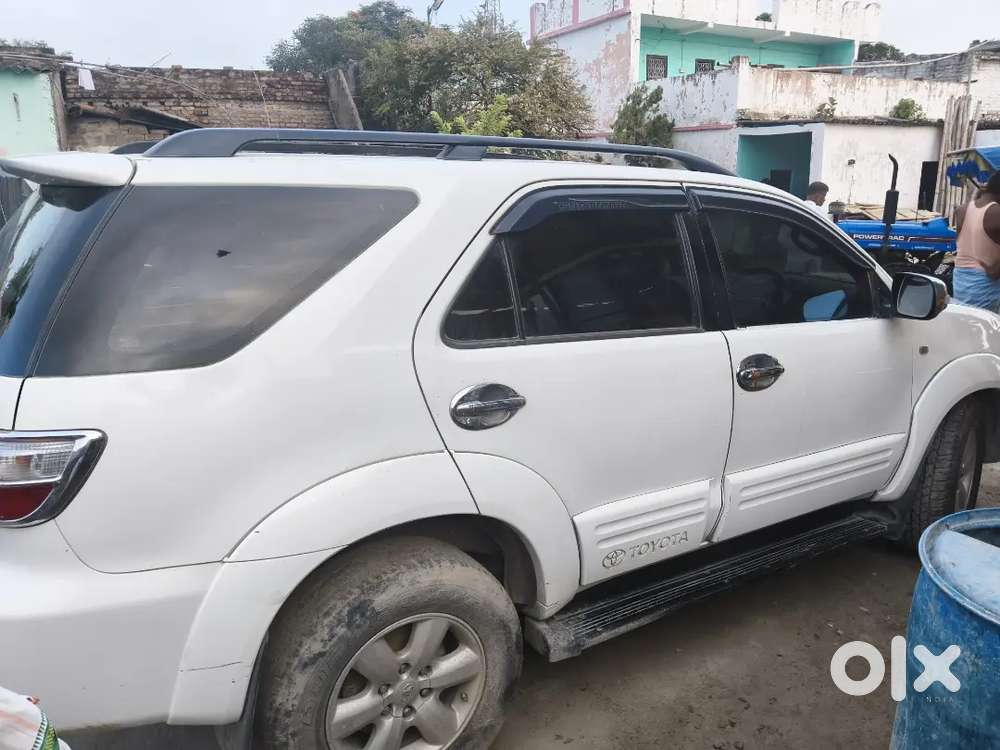 Toyota Fortuner Legender 162000 Km Driven
