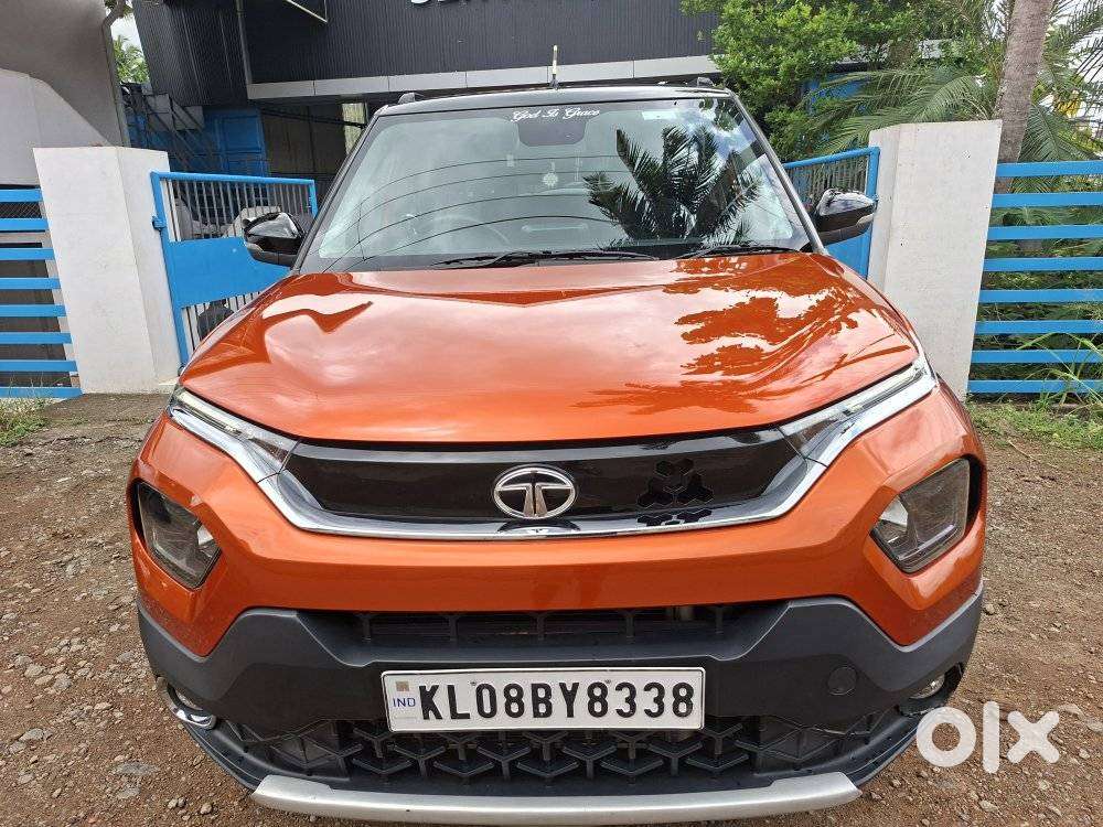 Tata Punch 1.2 Revotron Creative Amt Dual Tone, 2022, Petrol