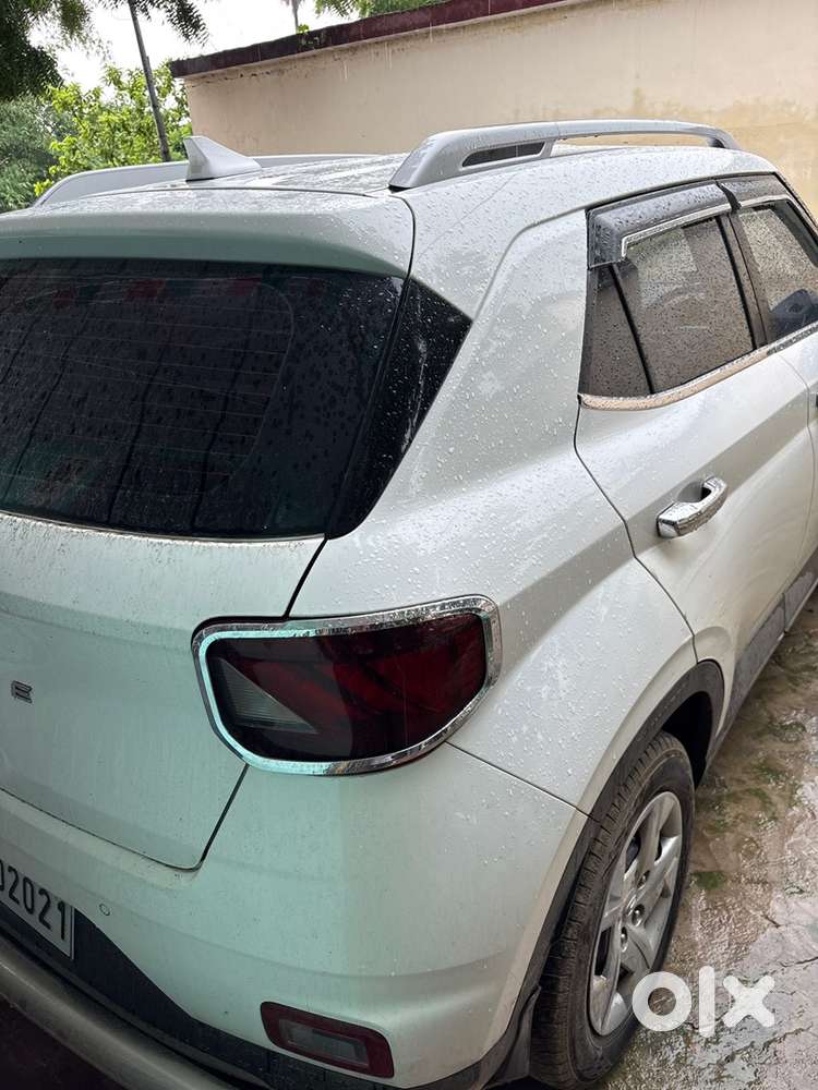 Hyundai Venue Petrol 2021