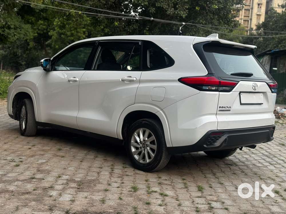 Toyota Innova Hycross 2.0 Gx 7 Str, 2023, Petrol