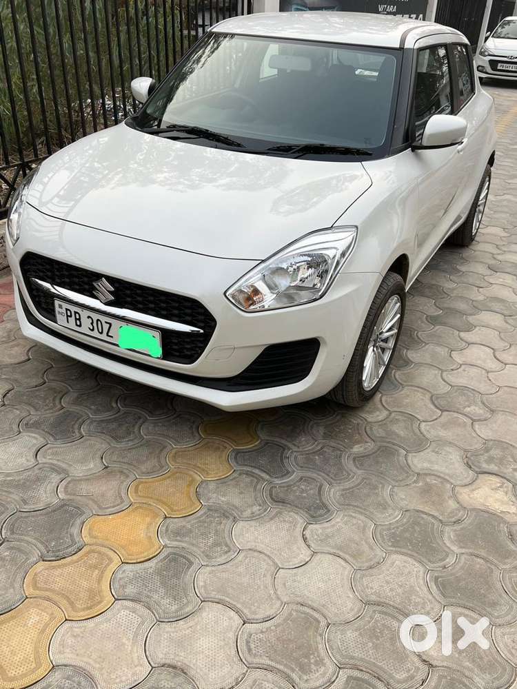  Maruti Suzuki Swift Vxi 2022  Pearl White  First Owner