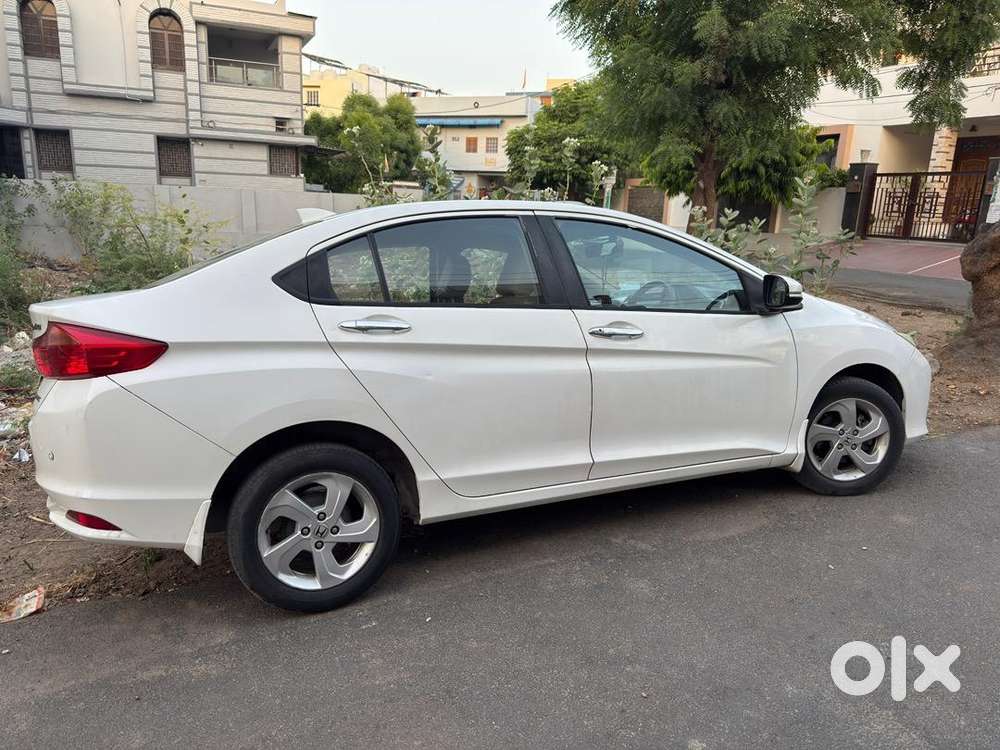 Honda Car 2016 Ready Petrol Manual 85,000 Km, First Owner
