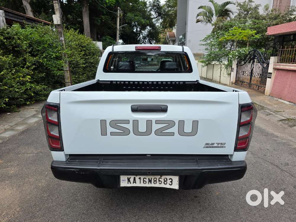 Isuzu V-cross Z 4x4 Mt, 2020, Diesel