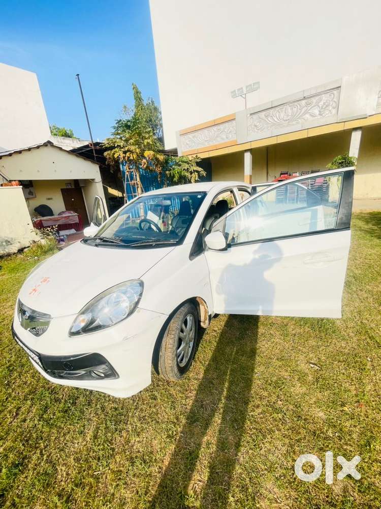 Honda Brio Petrol 2013 Variant