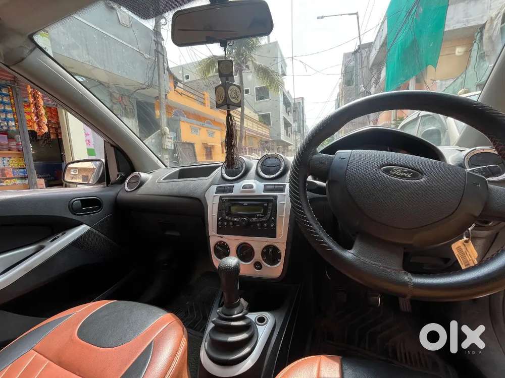Ford Figo Diesel Zxi 2011 Variant
