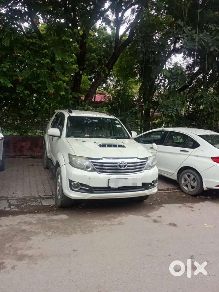 Toyota Fortuner 3.0 2014