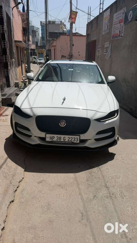Jaguar Xe Portfolio 2020