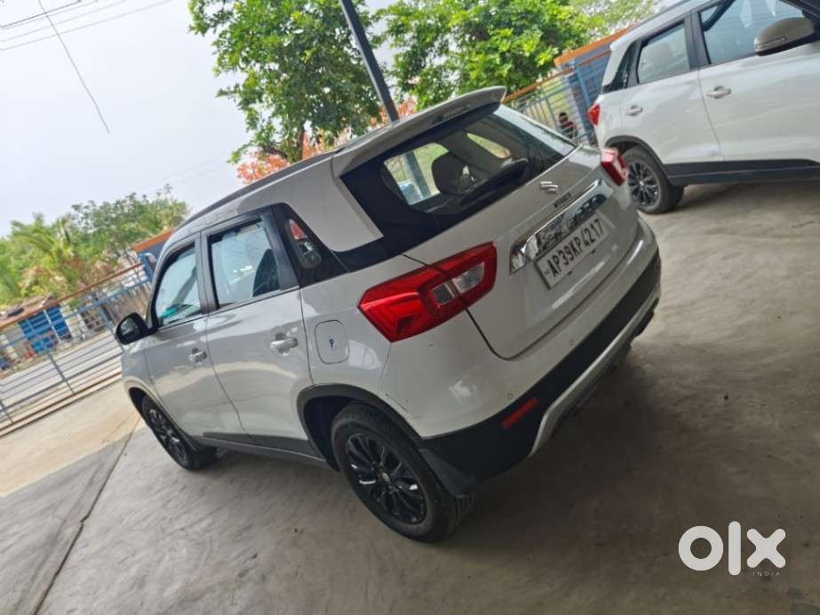 Maruti Suzuki Brezza 1.5 Zxi Smart Hybrid, 2021, Petrol