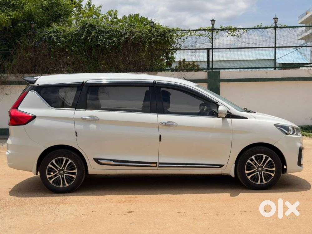Maruti Suzuki Ertiga 1.5 Zxi Plus Shvs, 2022, Petrol